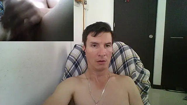 Snapshot of fieryloves chatting on January 20, 7:04 pm fieryloves online show from January 20, 7:04 pm