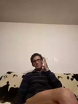 Snapshot of Zgodanilep chatting on December 3, 6:38 pm Zgodanilep online show from December 3, 6:38 pm