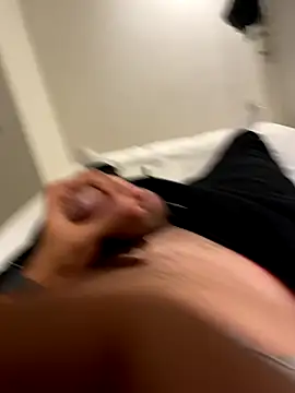 qRoqs online show from November 1, 5:39 pm