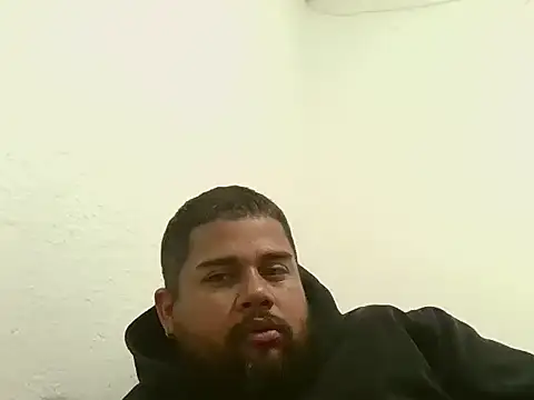 GABRIELGARCIA1313 online show from February 5, 1:01 am