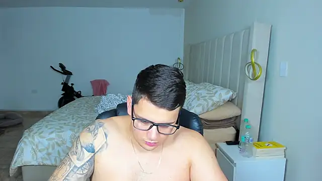 jhonstark09 online show from March 26, 4:55 pm