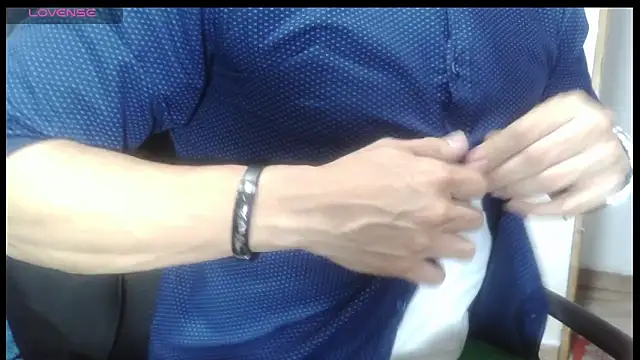 latinmartin73 online show from March 21, 1:31 am