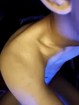 ngisingnengkatok online show from March 26, 5:17 pm