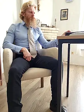 Gingerbeard40 online show from November 27, 10:52 am