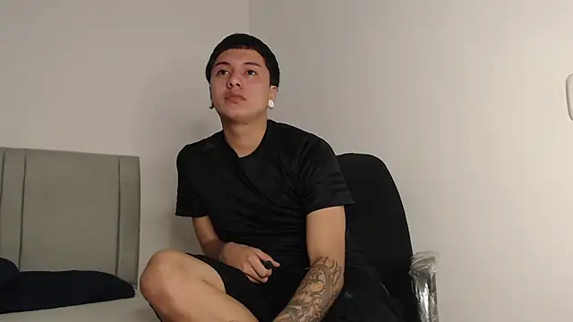 alex-lover online show from April 21, 2:48 am