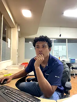 Snapshot of Brencuz chatting on October 18, 12:59 am Brencuz online show from October 18, 12:59 am