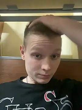 fameboyboo online show from January 3, 3:01 pm