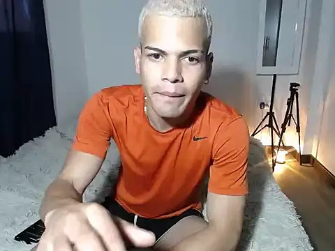 SWEET MIGUEL online show from October 28, 9:28 pm