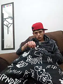 Giiotwink XL online show from February 25, 9:31 am