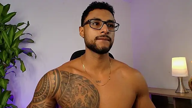 LiamGarcia1 online show from January 13, 2:38 am