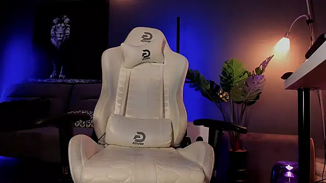 uptomatty online show from February 18, 7:50 am