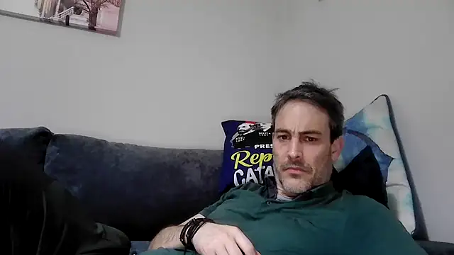 Snapshot of basquehotboy chatting on February 25, 8:41 pm basquehotboy online show from February 25, 8:41 pm