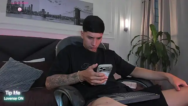 Damian23   online show from April 13, 12:50 pm