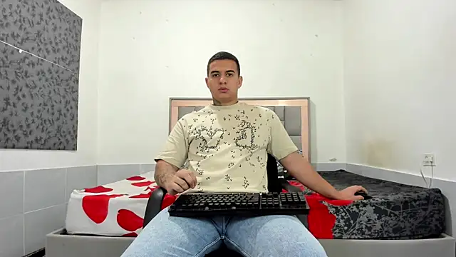 simookeler online show from March 6, 10:45 am