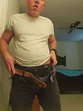 Bigtater1999 online show from July 18, 8:47 pm