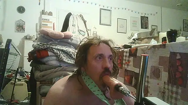 cyril020202 online show from November 2, 11:31 pm