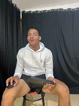 Snapshot of yavil2 chatting on February 8, 4:47 pm yavil2 online show from February 8, 4:47 pm