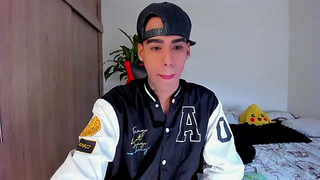 aldrinwhite online show from March 13, 5:41 pm