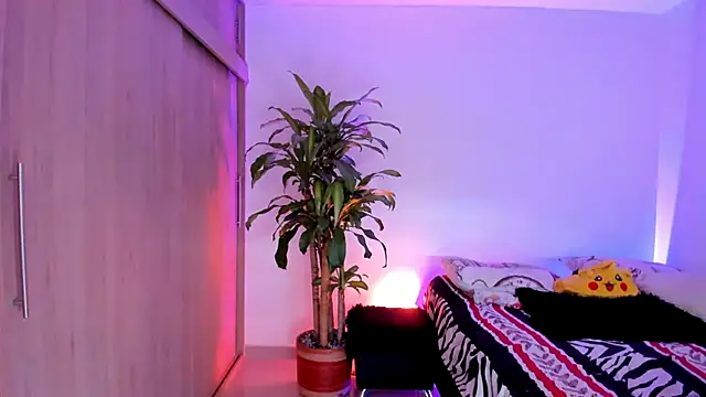 aldrinwhite online show from February 28, 7:13 pm