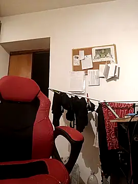 BigDickEnrg7195 online show from January 19, 11:32 pm