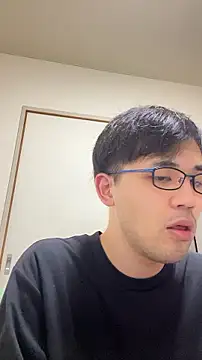 Snapshot of ryusei18570 chatting on October 7, 12:31 pm ryusei18570 online show from October 7, 12:31 pm