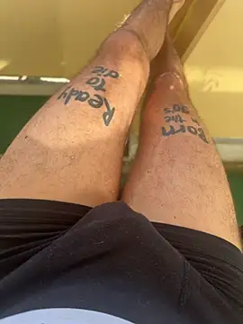 hottwoboys online show from May 26, 6:42 am
