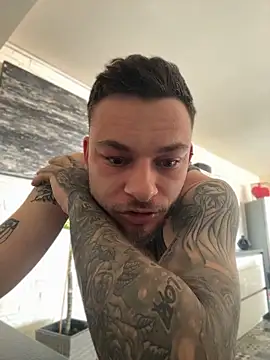 hottwoboys online show from May 2, 9:01 am