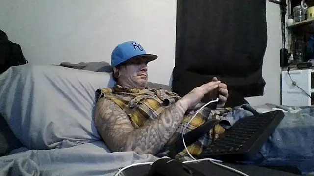 clitstitsandbongrips online show from November 3, 9:13 am