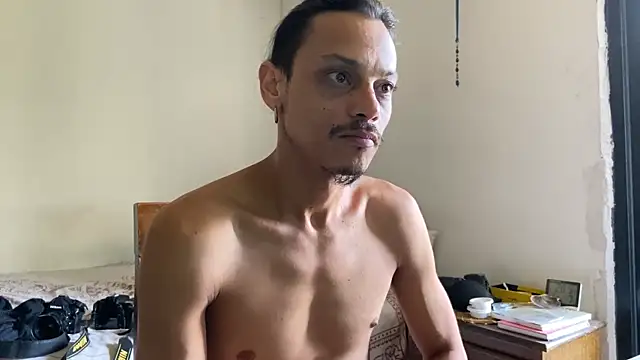 Snapshot of villanocat chatting on February 5, 4:59 pm villanocat online show from February 5, 4:59 pm