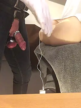 Snapshot of Inseminator69 chatting on December 29, 10:23 am Inseminator69 online show from December 29, 10:23 am