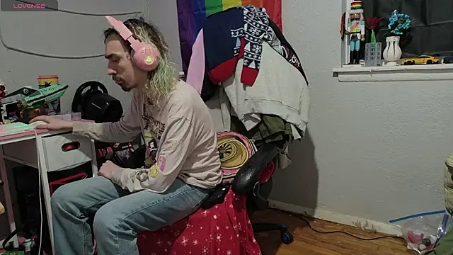 tallnerdyguy online show from January 8, 3:01 am