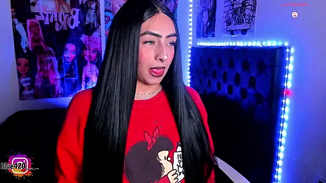 Skyler  blue4 online show from February 28, 5:28 am