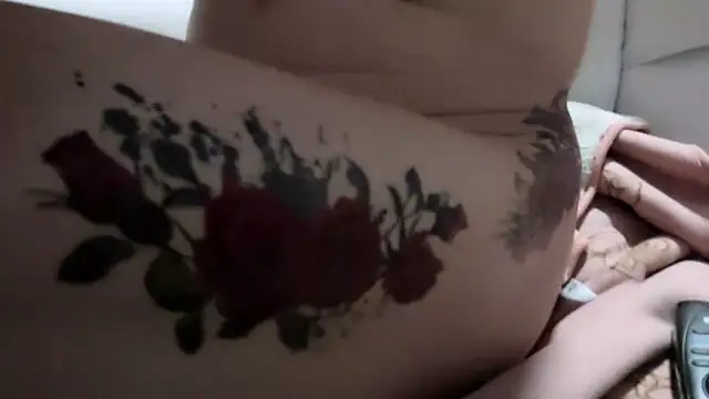 Im IVE LOVE online show from July 10, 11:46 am