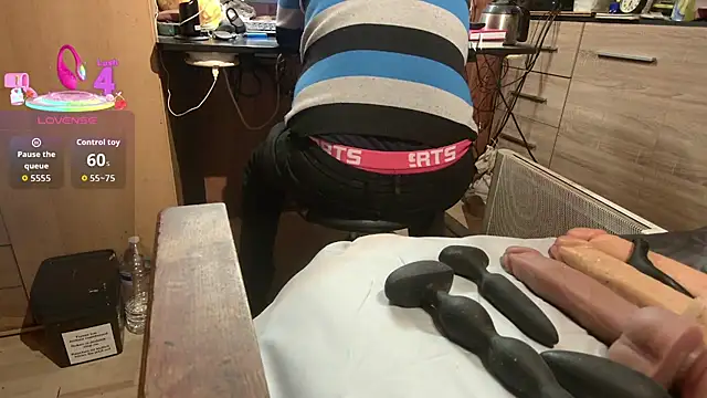 misteryman1956 online show from January 8, 5:29 pm