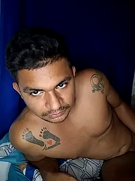 MORENOCALIENTEa online show from September 21, 6:08 pm