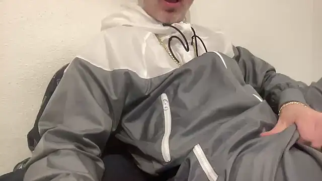 Nikeproll online show from January 10, 11:03 am