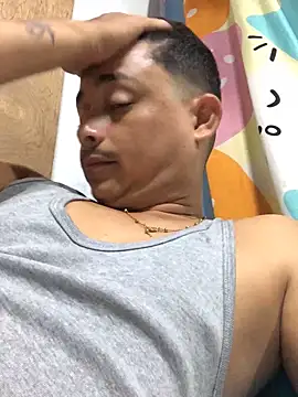 isacalejandroo online show from February 14, 4:37 am