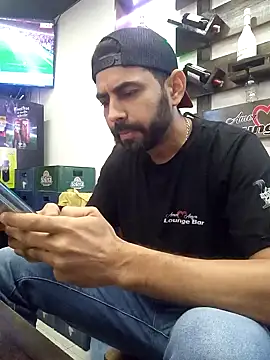 Alsaud1106 online show from December 4, 9:24 pm