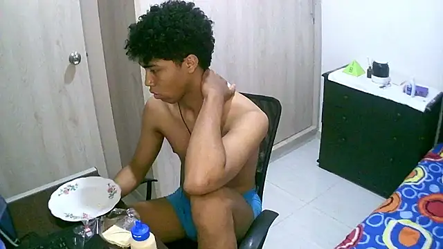 Snapshot of sexy_diamante_ chatting on October 2, 10:14 pm sexy diamante online show from October 2, 10:14 pm