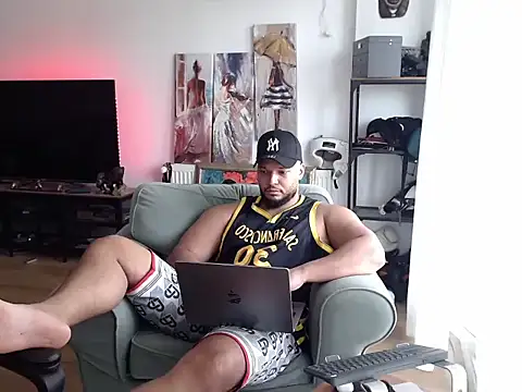 1LordKingsley online show from July 16, 4:19 am