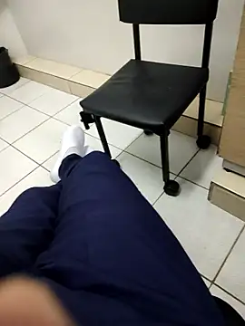 gatmoreno1 online show from January 7, 5:07 pm