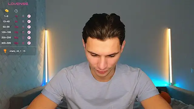 denlover1 online show from November 23, 9:09 am