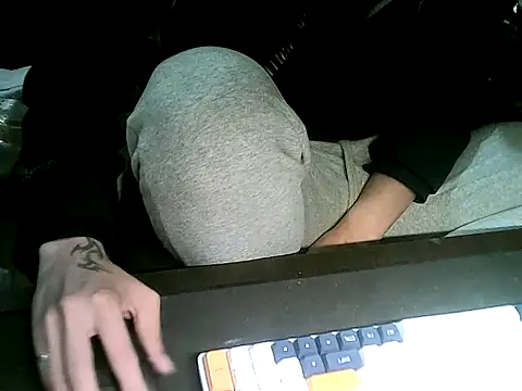 Snapshot of Ryan67533 chatting on December 24, 11:17 am Ryan67533 online show from December 24, 11:17 am