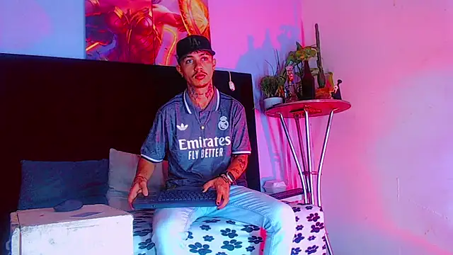 HannibalLester online show from November 9, 5:55 am