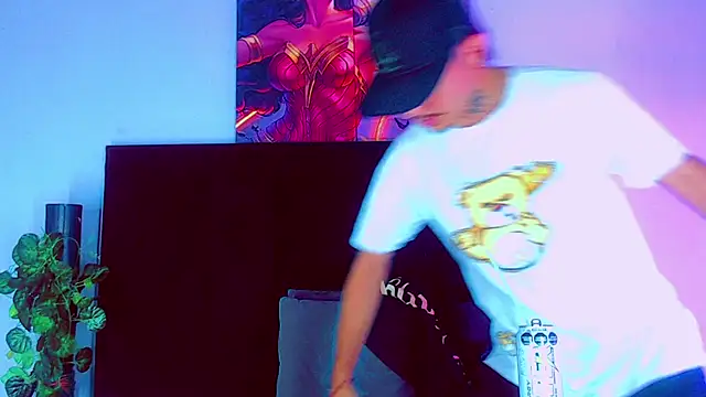 HannibalLester online show from November 19, 4:45 am