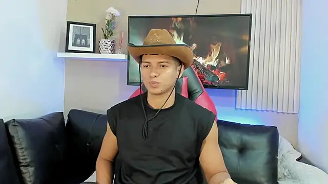 yei-sant online show from December 1, 11:52 pm