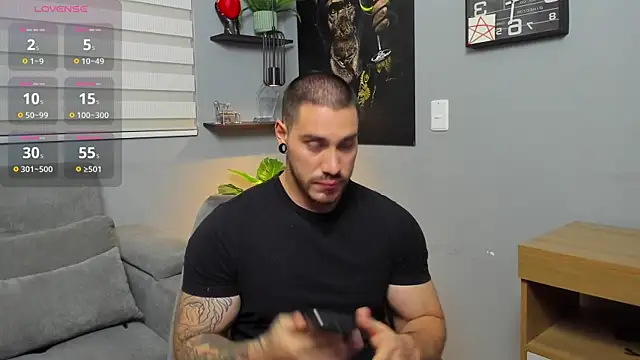Snapshot of Giorgio-Leone chatting on September 19, 11:48 pm Giorgio-Leone online show from September 19, 11:48 pm