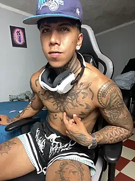 Nickhot0609 online show from November 15, 5:42 am