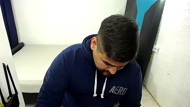 Snapshot of pitbullveryhot chatting on October 13, 12:44 pm pitbullveryhot online show from October 13, 12:44 pm