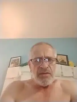 geilerschwanz64 online show from April 21, 3:45 am